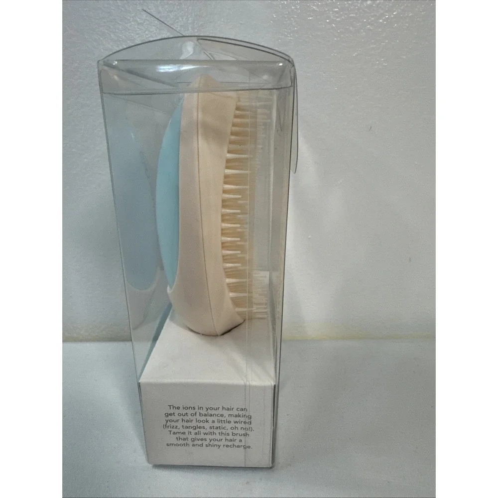 GSQ by GLAMSQUAD Ion Detangling Brush New In Box Turquoise Anti‎ Static